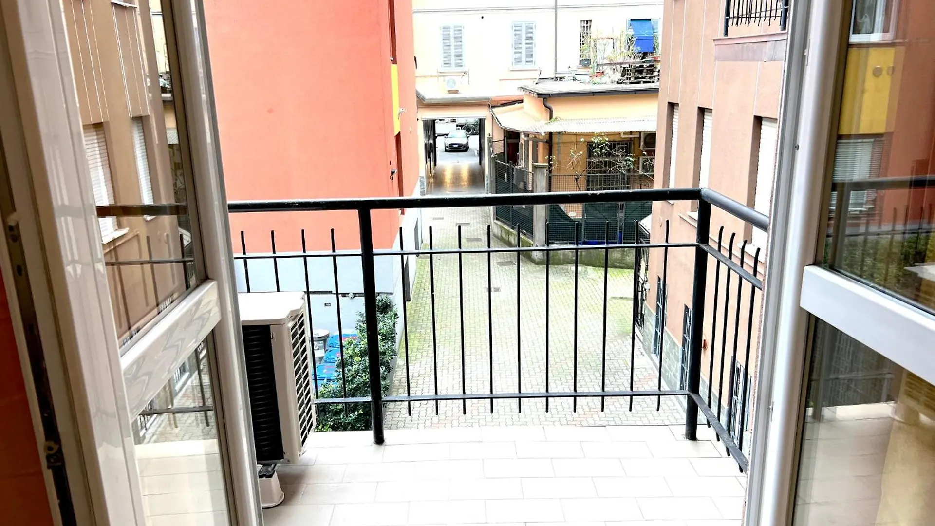 Milanoflats - New Lomellina Apartment Milan
